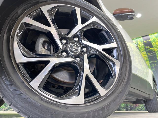 �y����18�C���`�A���~�z�C�[���z�O�ςɃ}�b�`���������A���~�z�C�[���𑕒����Ă���܂��B�e��ЊO�A���~�z�C�[����A�X�^�b�h���X�^�C�����戵�����Ă���܂��B���񂲑��k����������