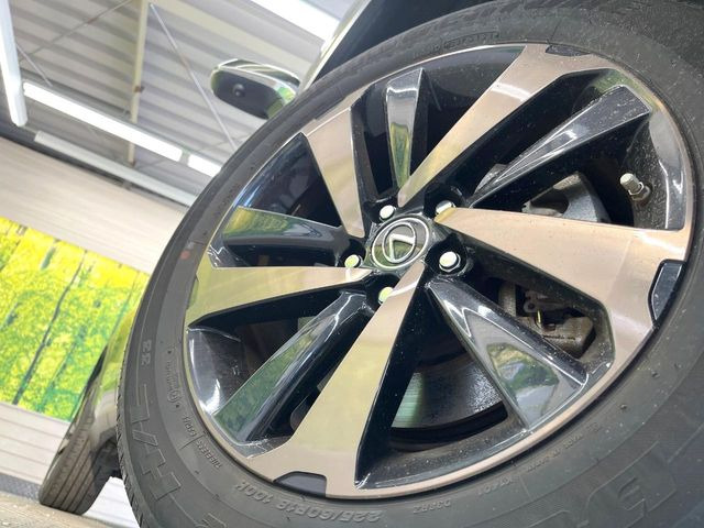�y�����A���~�z�C�[���z�O�ςɃ}�b�`���������A���~�z�C�[���𑕒����Ă���܂��B�e��ЊO�A���~�z�C�[����A�X�^�b�h���X�^�C�����戵�����Ă���܂��B���񂲑��k����������