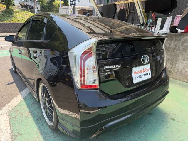 プリウス1.8 S