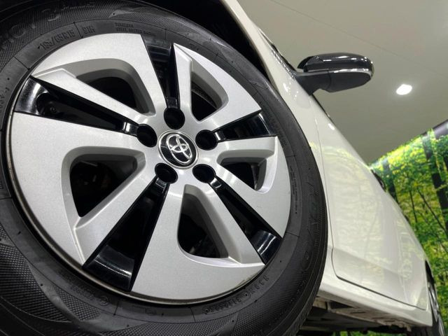 【純正15インチアルミホイール】外観にマッチした純正アルミホイールを装着しております。各種社外アルミホイールや、スタッドレスタイヤも取扱いしております。是非ご相談ください♪