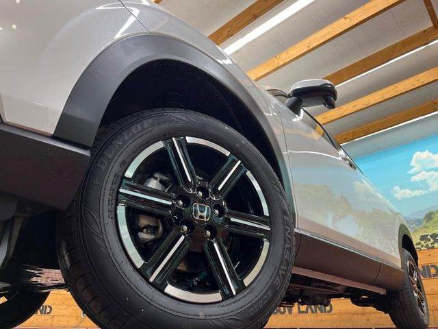 �y����16�C���`�A���~�z�C�[���z�O�ςɃ}�b�`���������A���~�z�C�[���𑕒����Ă���܂��B�e��ЊO�A���~�z�C�[����A�X�^�b�h���X�^�C�����戵�����Ă���܂��B���񂲑��k����������