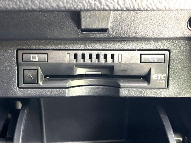 【ETC】高速道路の料金所をストレスなく通過!話題のスポットやサービスエリアに多い「スマートIC」利用時は必須のアイテムです。当店でセットアップを実施、ご納車当日からすぐにご利用いただけます!