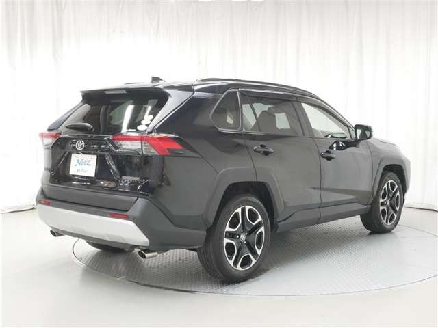 RAV42.0 アドベンチャー 4WD