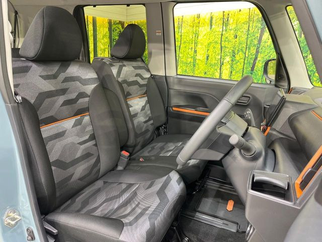 運転席シート廻りは使用感も少なく、良好な状態となっています。丁寧に使われていたことがよくわかりますね。