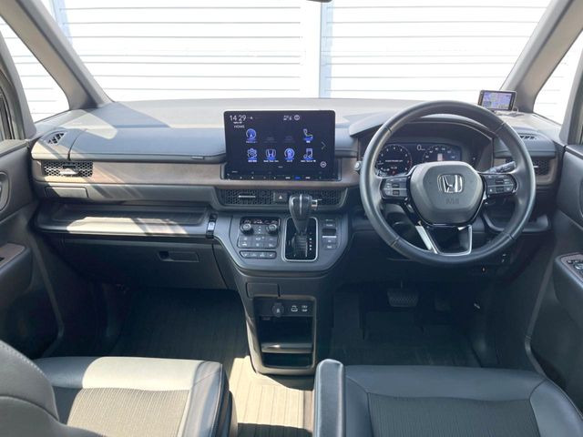 ステップワゴン1.5 スパーダ