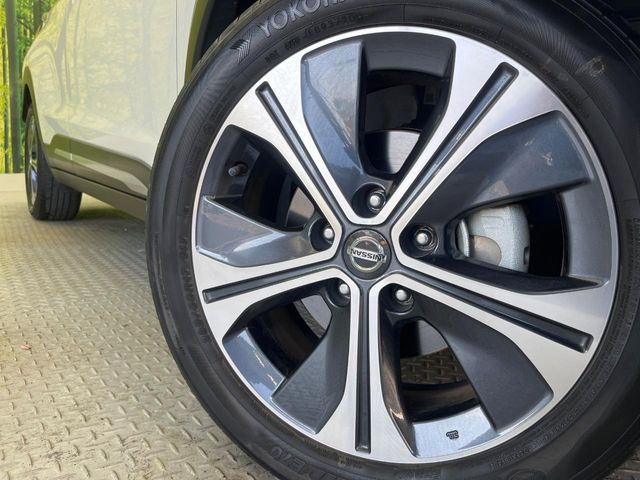 �y����17�C���`�A���~�z�C�[���z�O�ςɃ}�b�`���������A���~�z�C�[���𑕒����Ă���܂��B�e��ЊO�A���~�z�C�[����A�X�^�b�h���X�^�C�����戵�����Ă���܂��B���񂲑��k����������
