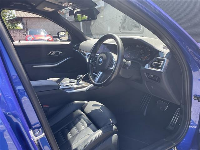 3シリーズセダン320d Mスポーツ