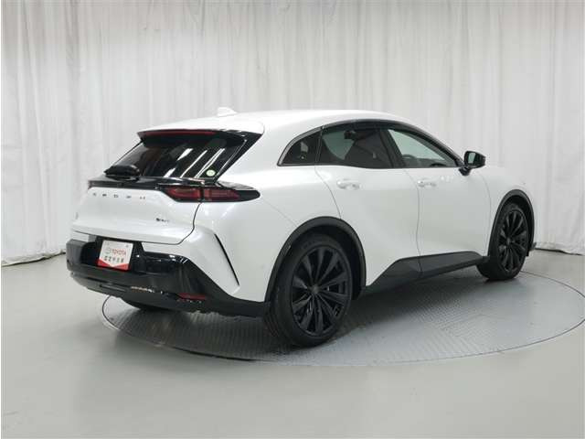 クラウンスポーツ2.5 Z E-Four 4WD