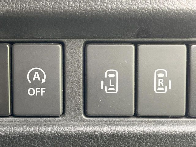 【両側パワースライドドア】スマートキーや運転席のスイッチで後席両側スライドドアの開閉が可能♪電動だから力を入れてドアを開ける必要が無く、小さなお子様でも簡単に開け閉めでき快適です♪