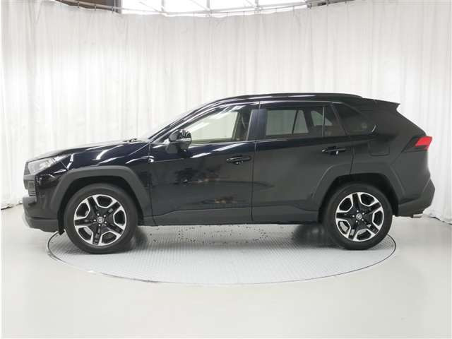 RAV42.0 アドベンチャー 4WD