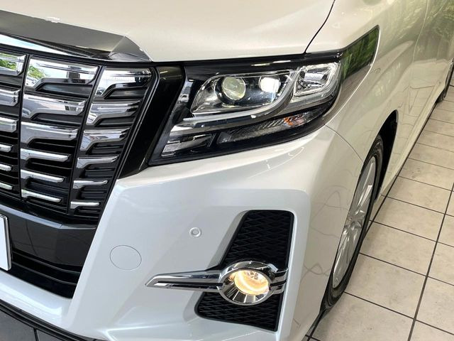 �yLED�w�b�h���C�g�z���V����ԑ��s�����ǍD�Ȏ��E���m�ۂ����S���ĉ^�]�ł��鍂�P�xLED�w�b�h���C�g�𑕔�!�_�����x�������A����d�͂��}�����Ă��܂��B