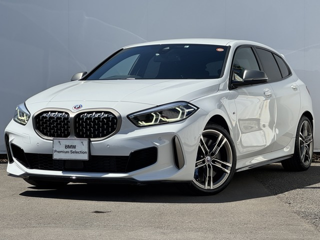 1シリーズM135i xドライブ 4WD