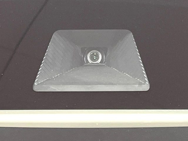 【ホンダセンシング】走行中に前方の車両等を認識し、衝突しそうな時は警報とブレーキで衝突回避と被害軽減をアシスト。より安全にドライブをお楽しみいただけます。