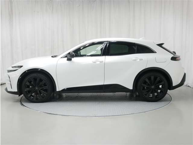 クラウンスポーツ2.5 Z E-Four 4WD