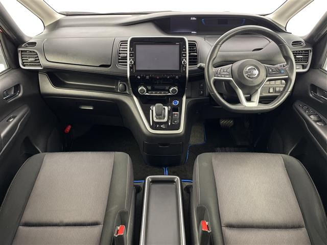 セレナ1.2 e-POWER ハイウェイスターV