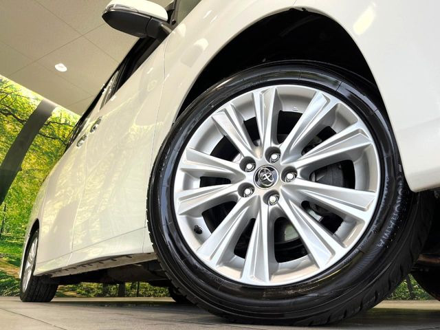 �y����18�C���`�A���~�z�C�[���z�O�ςɃ}�b�`���������A���~�z�C�[���𑕒����Ă���܂��B�e��ЊO�A���~�z�C�[����A�X�^�b�h���X�^�C�����戵�����Ă���܂��B���񂲑��k����������