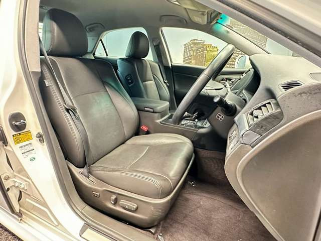�^�]�Ȃ��L�X�Ƃ��Ă���^�]���₷�������������Ă��܂��������N���[�j���O�����{�ς݂ł��B