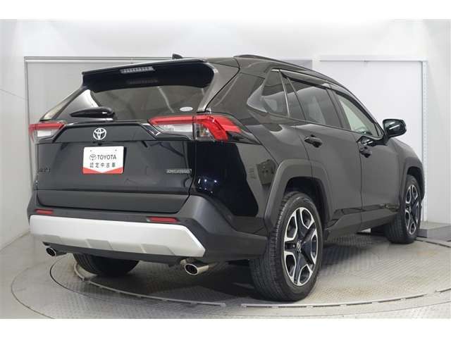 RAV42.0 アドベンチャー 4WD