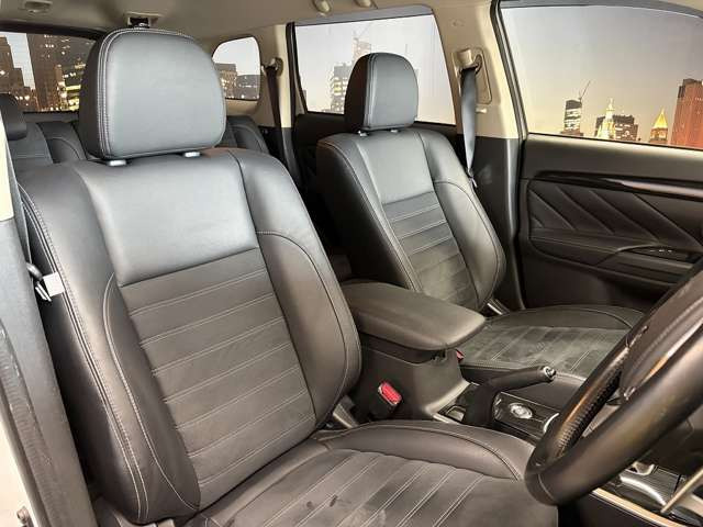 �^�]�Ȃ��L�X�Ƃ��Ă���^�]���₷�������������Ă��܂��������N���[�j���O�����{�ς݂ł��B