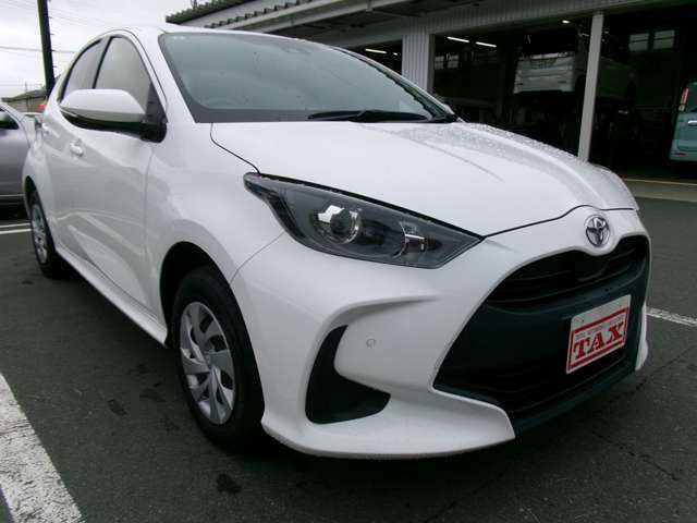 ヤリス1.5 ハイブリッド X E-Four 4WD