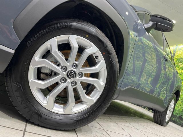 �y����17�C���`�A���~�z�C�[���z�O�ςɃ}�b�`���������A���~�z�C�[���𑕒����Ă���܂��B�e��ЊO�A���~�z�C�[����A�X�^�b�h���X�^�C�����戵�����Ă���܂��B���񂲑��k����������