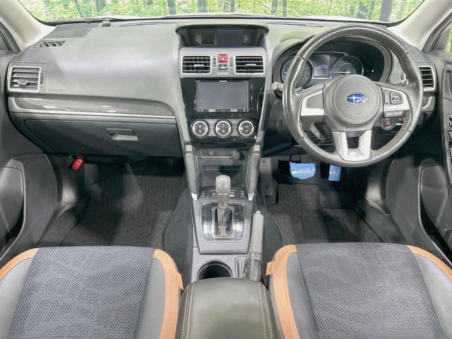 フォレスター2.0 エックスブレイク 4WD