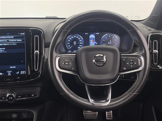 XC40B4 AWD Rデザイン 4WD