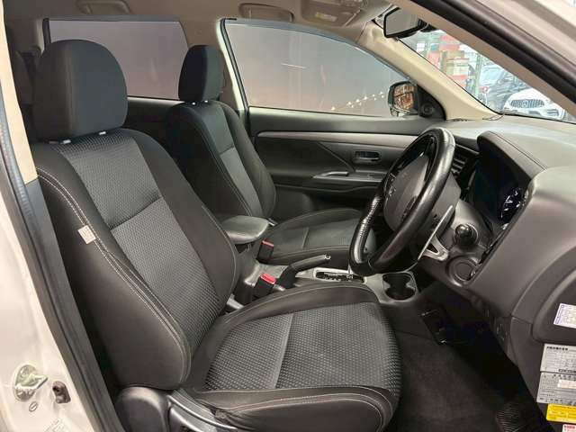 �^�]�Ȃ��L�X�Ƃ��Ă���^�]���₷�������������Ă��܂��������N���[�j���O�����{�ς݂ł��B