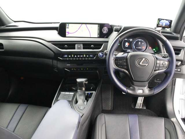 UX250h Fスポーツ