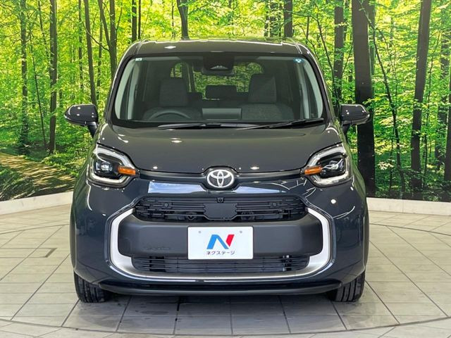 弊社では、全車『修復歴なし』のお車のみ取り扱っております。専任バイヤーによる厳選した仕入れの後、入庫後の車両チェックを行い、ネクステージが認定した高品質な中古車をご提供しております。