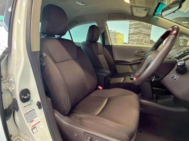�^�]�Ȃ��L�X�Ƃ��Ă���^�]���₷�������������Ă��܂��������N���[�j���O�����{�ς݂ł��B