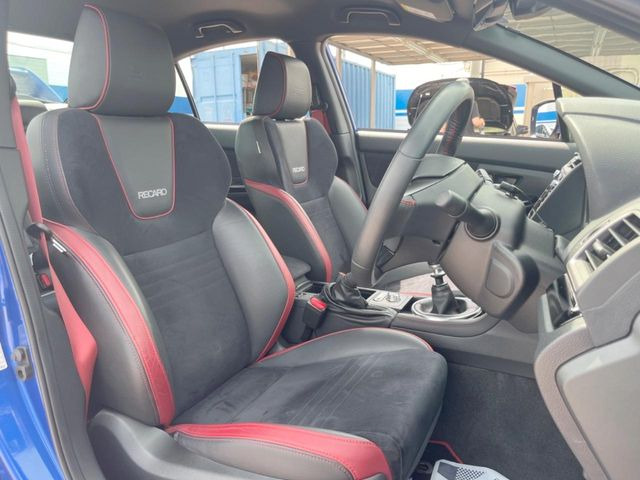 �y�I�v�V����RECARO���V�[�g�z�l�ԍH�w�Ɋ�Â����ʈ����z�ɂ���č��ւ̕��S�Ⓑ���ԉ^�]���̔�J�������y������ڂŃ��J���Ƃ킩��X�|�[�e�B�ȃ��b�N�X�������ł��B