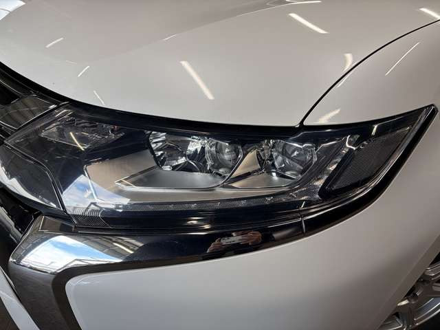 �yLED�w�b�h�����v�z�n���Q���w�b�h�����v�̖�2�{�̌��ʂł�薾�邭�������Ƃ炵�A��ԑ��s���̎��F�������߂�B����ɒ�������A�ȓd�͂����́B