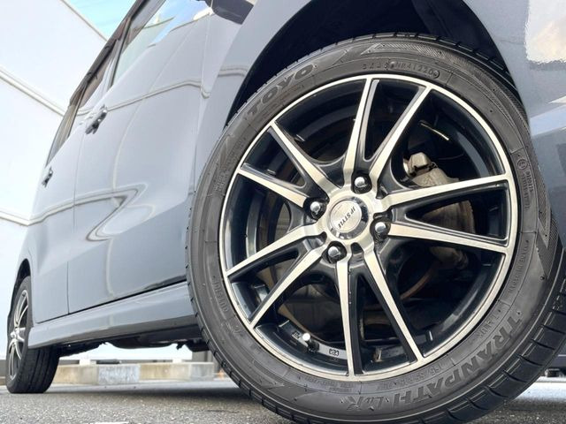 �y15�C���`�A���~�z�C�[���z�O�ςɃ}�b�`�����A���~�z�C�[���𑕒����Ă���܂��B�e��A���~�z�C�[����A�X�^�b�h���X�^�C�����戵�����Ă���܂��B���񂲑��k����������
