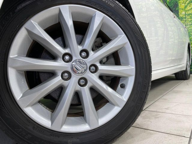 �y����17�C���`�A���~�z�C�[���z�O�ςɃ}�b�`���������A���~�z�C�[���𑕒����Ă���܂��B�e��ЊO�A���~�z�C�[����A�X�^�b�h���X�^�C�����戵�����Ă���܂��B���񂲑��k����������