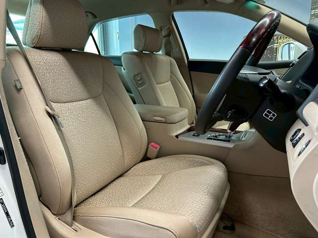 �^�]�Ȃ��L�X�Ƃ��Ă���^�]���₷�������������Ă��܂��������N���[�j���O�����{�ς݂ł��B