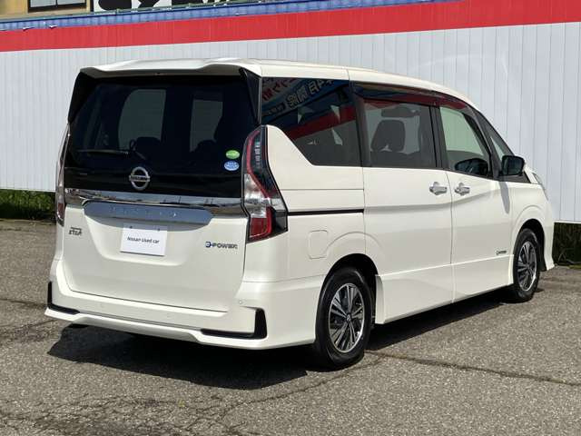 セレナ1.2 e-POWER ハイウェイスターV