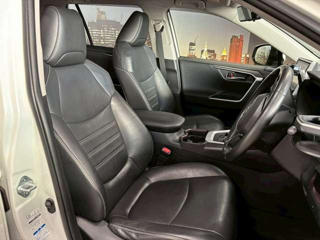 �^�]�Ȃ��L�X�Ƃ��Ă���^�]���₷�������������Ă��܂��������N���[�j���O�����{�ς݂ł��B