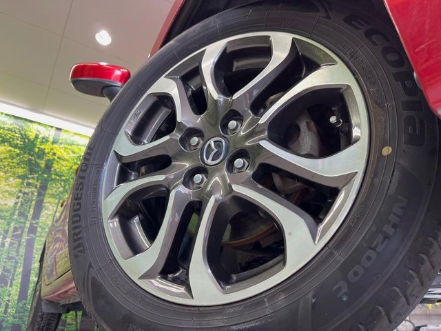 �O�ςɃ}�b�`���������A���~�z�C�[���𑕒����Ă���܂��B�e��ЊO�A���~�z�C�[����A�X�^�b�h���X�^�C�����戵�����Ă���܂��B���񂲑��k����������