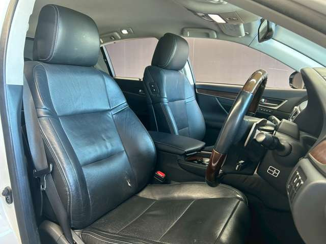 �^�]�Ȃ��L�X�Ƃ��Ă���^�]���₷�������������Ă��܂��������N���[�j���O�����{�ς݂ł��B