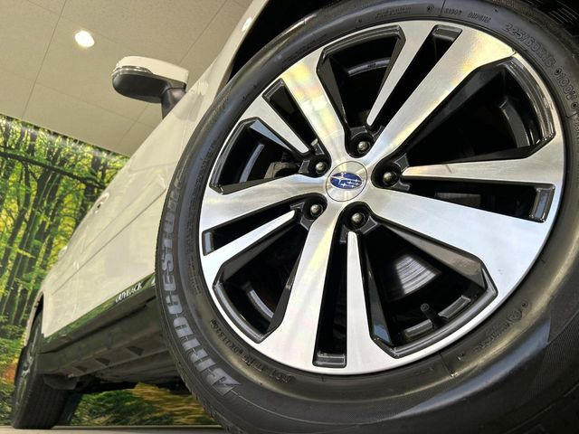 �y����18�C���`�A���~�z�C�[���z�O�ςɃ}�b�`���������A���~�z�C�[���𑕒����Ă���܂��B�e��ЊO�A���~�z�C�[����A�X�^�b�h���X�^�C�����戵�����Ă���܂��B���񂲑��k����������