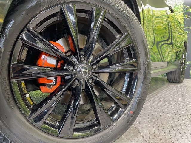 �y����20�C���`�A���~�z�C�[���z�O�ςɃ}�b�`���������A���~�z�C�[���𑕒����Ă���܂��B�e��ЊO�A���~�z�C�[����A�X�^�b�h���X�^�C�����戵�����Ă���܂��B���񂲑��k����������