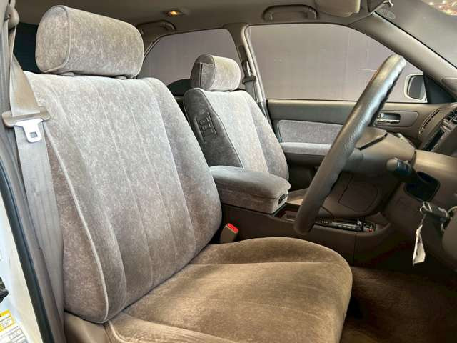 �^�]�Ȃ��L�X�Ƃ��Ă���^�]���₷�������������Ă��܂��������N���[�j���O�����{�ς݂ł��B