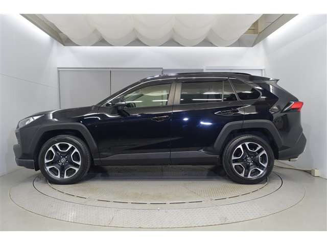 RAV42.0 アドベンチャー 4WD