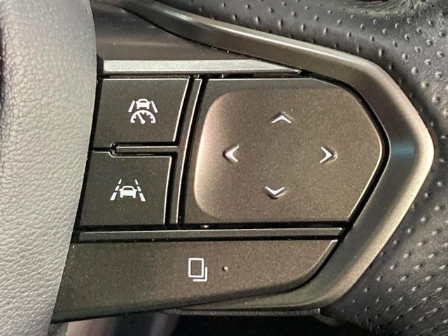 【レーダークルーズコントロール】高速道路での長距離走行が楽に!!自動で速度を保つクルーズコントロールが、衝突軽減システムと連携し、前方の車両を感知して車間を保つように速度調節してくれます!!