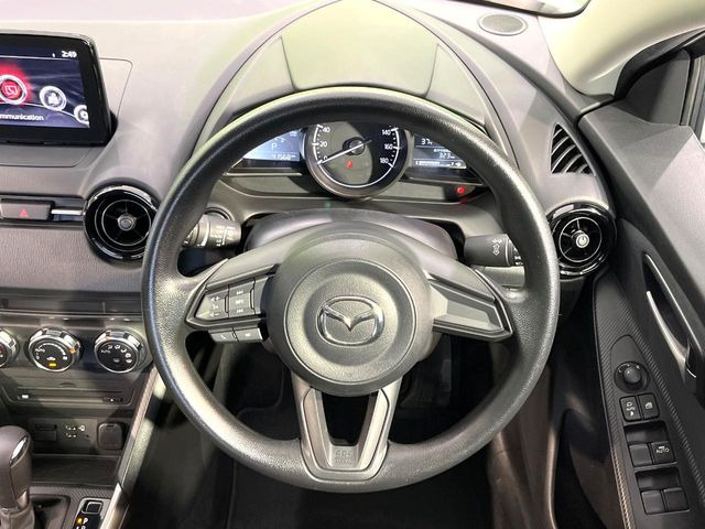 �y�X�e�A�����O�X�C�b�`�z�^�]���A�O������ڐ������炷���ƂȂ��A�I�[�f�B�I���̑��삪�\�ȕ֗��@�\!���S&���K�ȃh���C�u�����o���Ă���܂���
