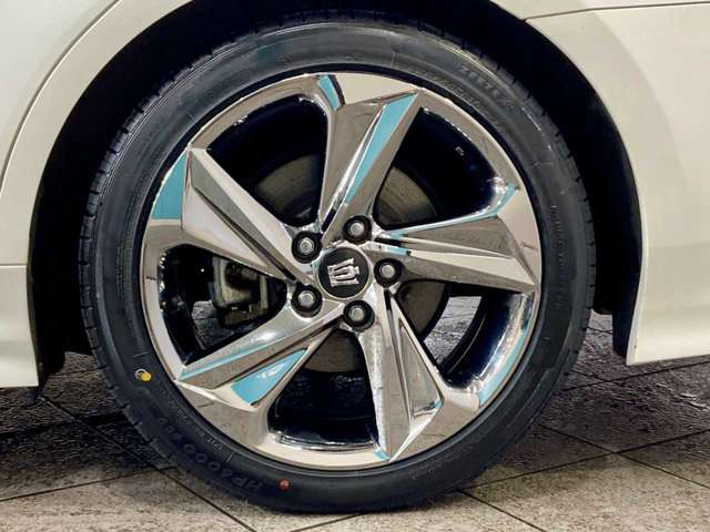 クラウンハイブリッド 2.5 RS アドバンス Four 4WD