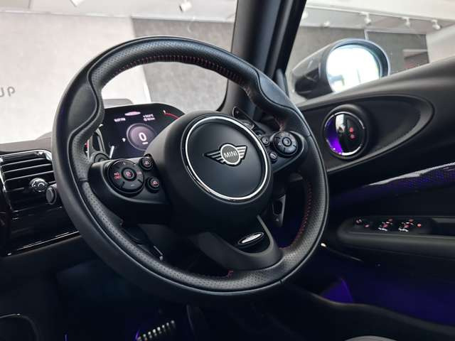 ���ЂɂāA�����N���[�j���O�����{���Ă���܂��̂ŋC�����悭����肢�������܂��B