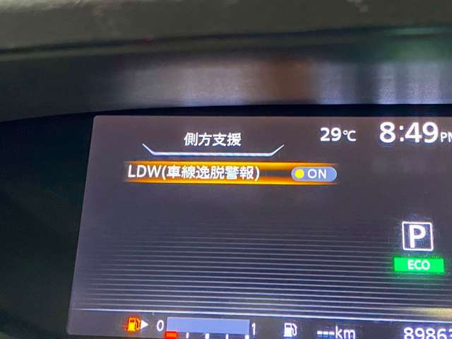 �yLDW�z�Ԑ���E�x��V�X�e���̂���!!�E�B���h�V�[���h�ɔ����t�����Ă���J�����ŎԐ�(���[��)��F�����A���ԗ����Ԑ�����E�������ȏ󋵂ɂ����ă��[�^�[�̕\���ƌx�����ŉ^�]�҂ɒ��ӂ𑣂��܂���