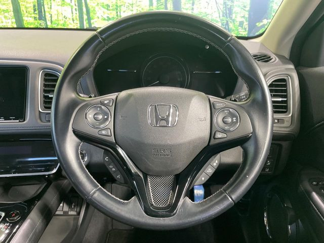【ステアリングスイッチ】運転中、前方から目線をそらすことなく、オーディオ等の操作が可能な便利機能!安心&快適なドライブを演出してくれます♪